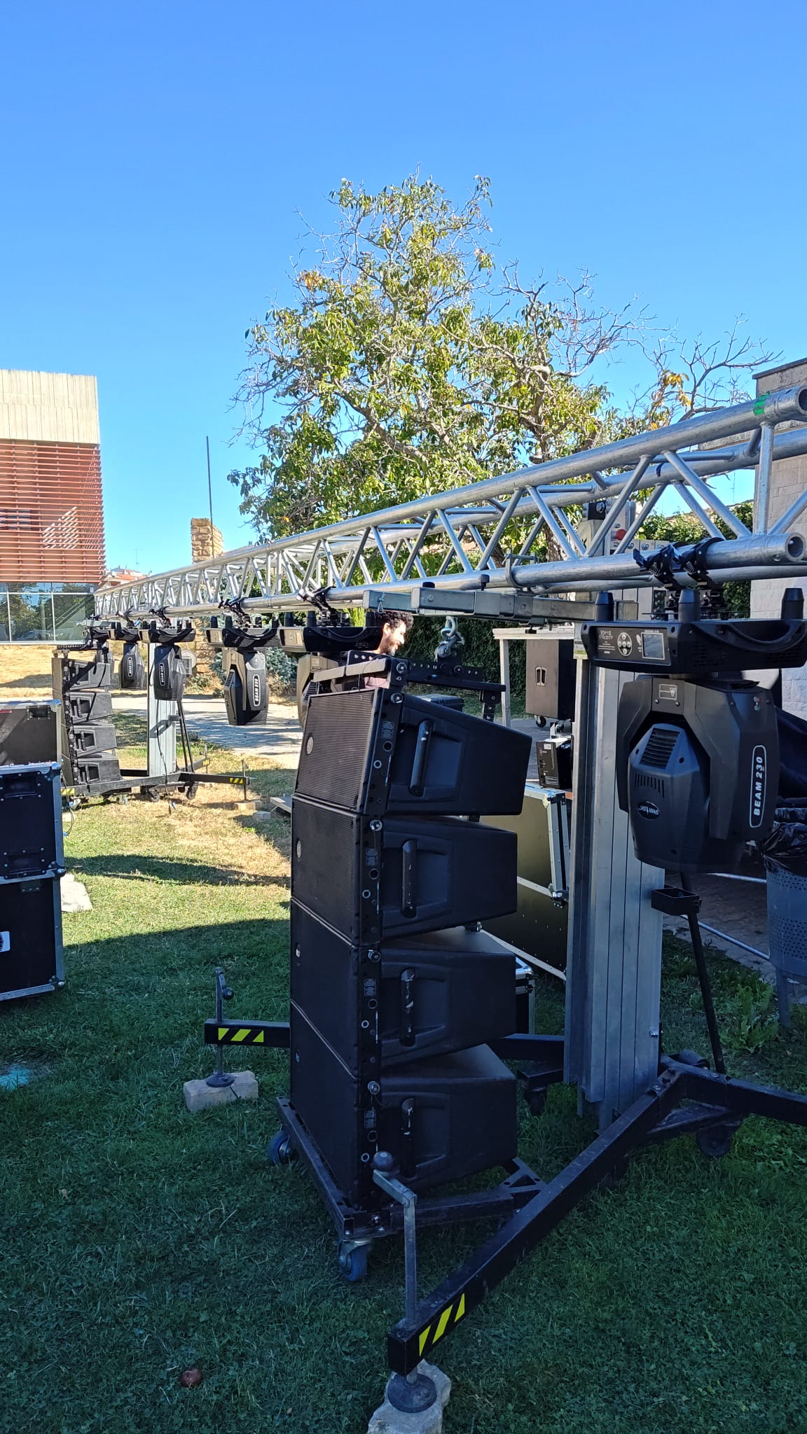 Equipo de sonido en una boda
